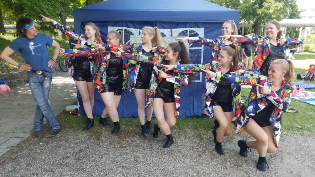 Picknick Dance Konzert mit dem Show-Ballett Formel I