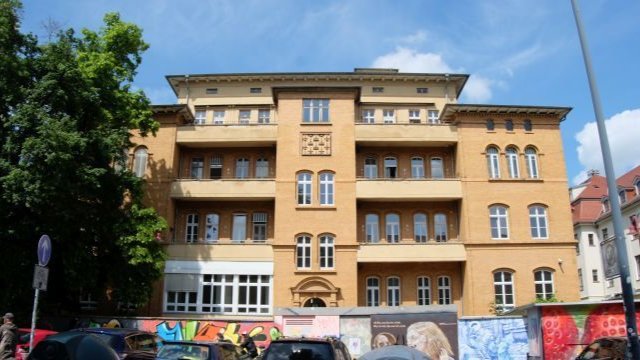 Ernst-Abbe-Bücherei schließt bis 10. Oktober 