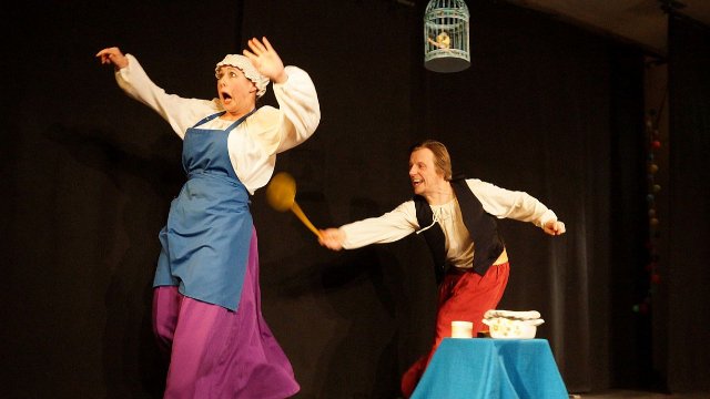 „Das tapfere Schneiderlein“ gastiert im Volksbad