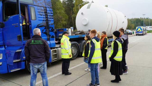 Kontrolle: Autobahnpolizei entdeckte viele Mängel