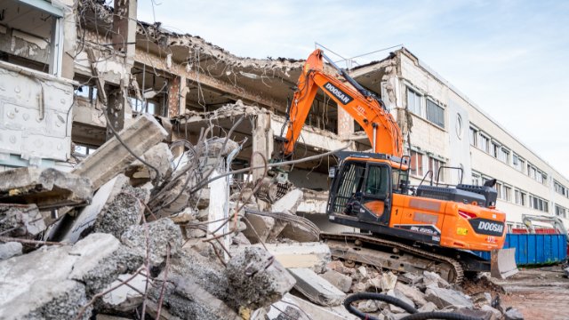 Analytik Jena: Abriss und Neubau 