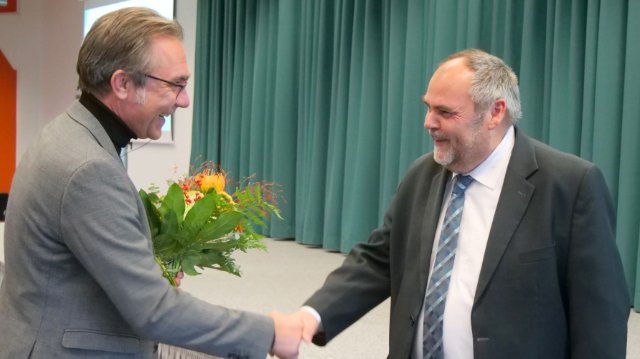 Ernst-Abbe-Hochschule: An Spitze wiedergewählt 