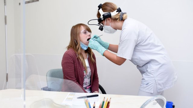 Gesichtslähmung: Auch Mundgesundheit betroffen