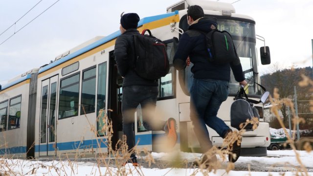 Ferien und Feiertage: So fahren Bus und Bahn
