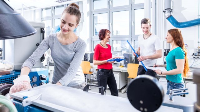 Tag der Werkstofftechnik an Ernst-Abbe-Hochschule 