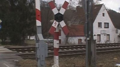 Vollsperrung von Bahnübergängen 