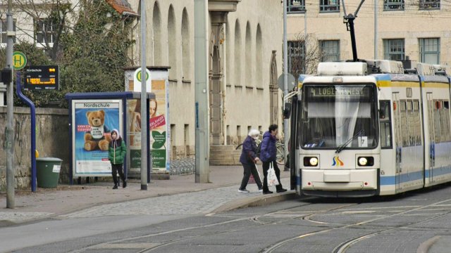 Maskenpflicht in Bus und Bahn endet am 2. Februar
