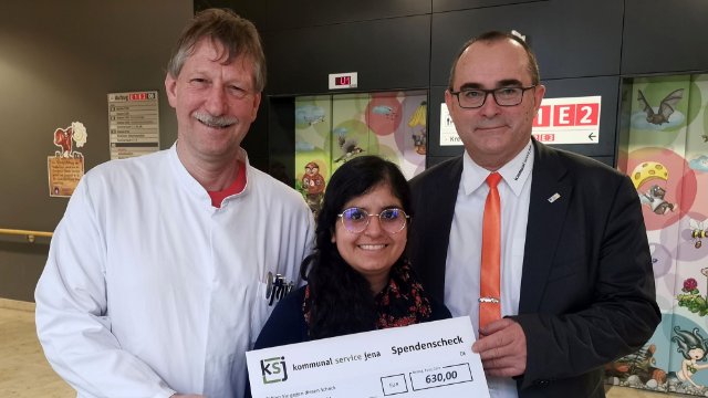 Kinderhilfestiftung erhält Spende aus Kronkorken-Aktion