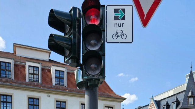 Erste Grünpfeile für Fahrräder in Jena