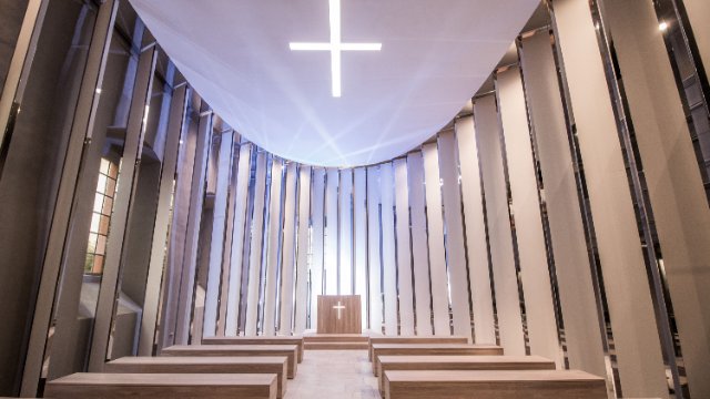 Ökumenische Kreuzweg-Prozession zur Leuchtenburg