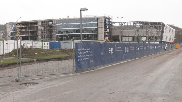 Stadt investiert knapp 2,8 Millionen Euro zusätzlich in Stadion-Neubau