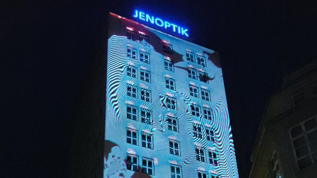 Videoprojektion am Jenoptik-Hochhaus