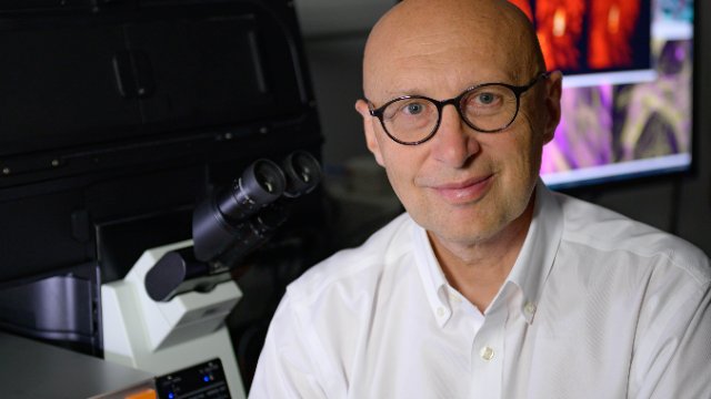 Nobelpreisträger Stefan Hell spricht im Planetarium