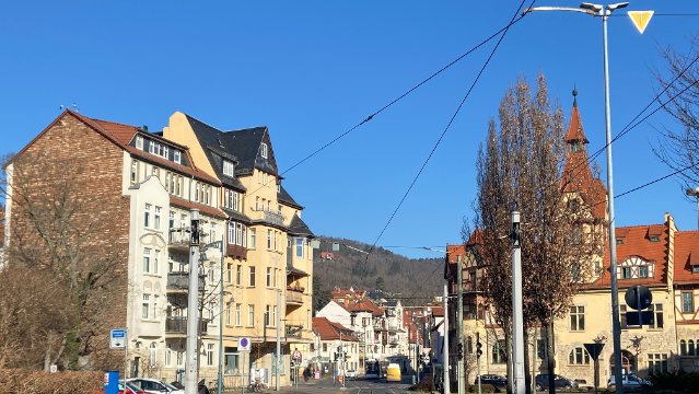 Jenaer Nahverkehr: Oberleitungsarbeiten schreiten voran