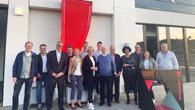 Ernst-Abbe-Hochschule stärkt Kooperation mit Intershop 