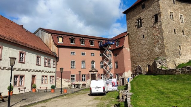Bauvorbereitungen auf der Wasserburg Kapellendorf 