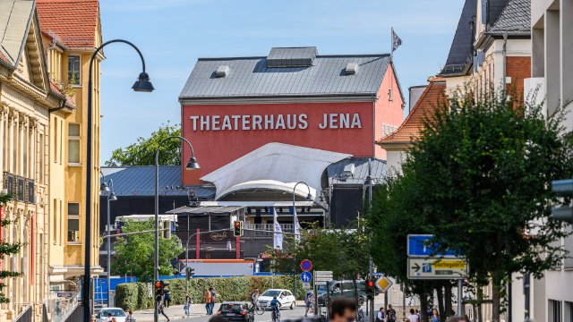 Drei Theaterhaus-Produktionen ausgeschrieben