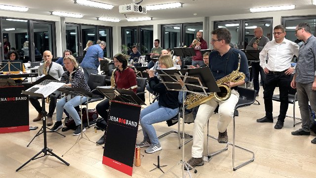 JenaBigBand probt bei Jenaer Antriebstechnik