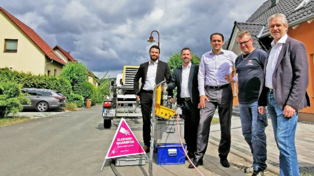 Telekom startet Glasfaserausbau östlich der Saale