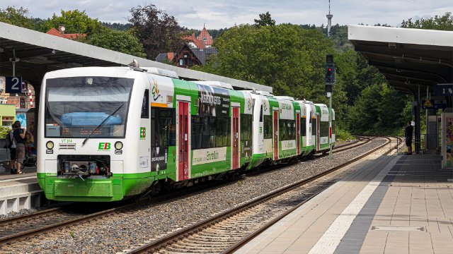 Jenoptik unterstützt Petition zur Saalbahn
