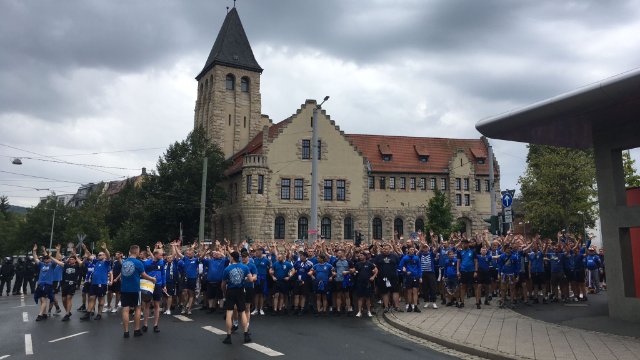 Fanmarsch verläuft „störungsfrei“