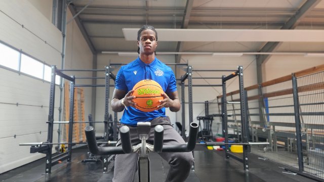 Medipolis SC Jena verpflichtet Amir Hinton