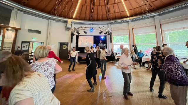 Tanztee im Paradiescafé am 10. Oktober