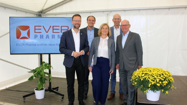 EVER Pharma Jena eröffnet neue Labor- und Produktionsanlagen in Lobeda