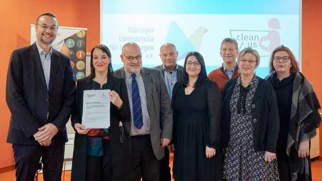 Hilfsprojekt für Suchtmittel konsumierende Schwangere und junge Mütter 