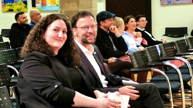 Einbürgerungsfeier für 132 Menschen aus 27 Nationen