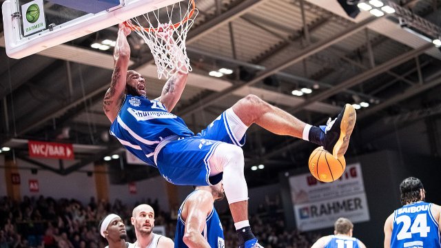 Medipolis SC Jena gewinnt mit 95:86 gegen die JobStairs Gießen 46ers 