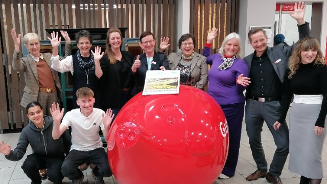 Sparkasse übergab Kalenderspenden