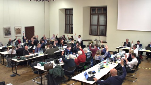 Stadtrat: Wohnbebauung, Fries-Büste und Citymanagement