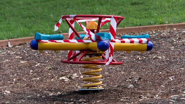 Kleiner Spielplatz entsteht am Burgweg