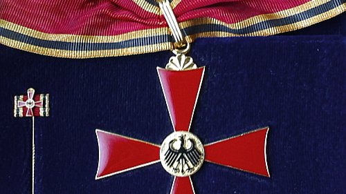Bundesverdienstkreuz für Figulla und Tünnermann