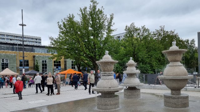 Name für Brunnenplatz in Lobeda-West gesucht