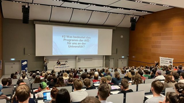 „Uni gegen Rechts"