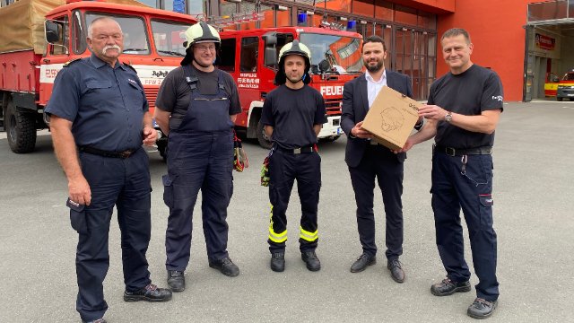 Neue Schutzhelme für die Freiwilligen Feuerwehren
