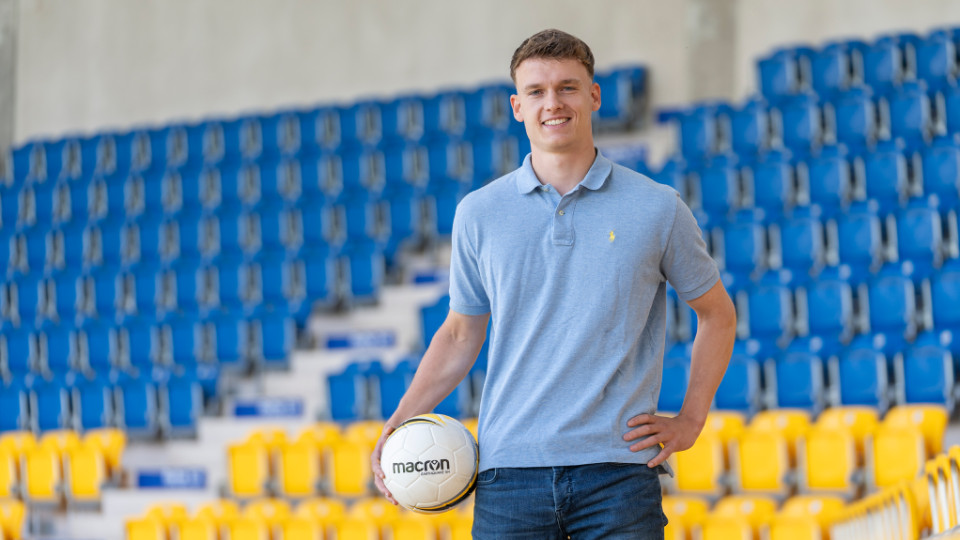 FCC holt Liesegang an die Kernberge