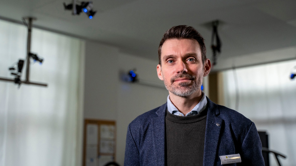 Biomechanische Forschung für bessere Implantatversorgung in der Orthopädie