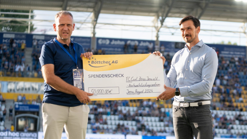 Böttcher AG spendet 50.000 EUR für FCC-Nachwuchs