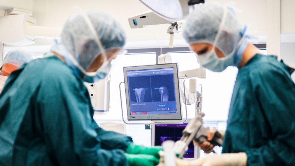 Neue Hüfte, neues Knie?