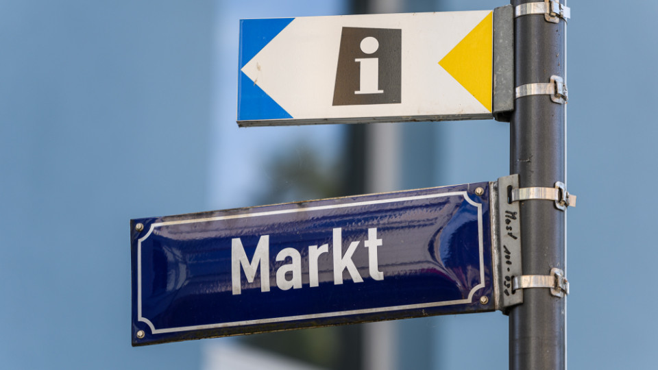 Gedenken an Bücherverbrennung auf dem Markt