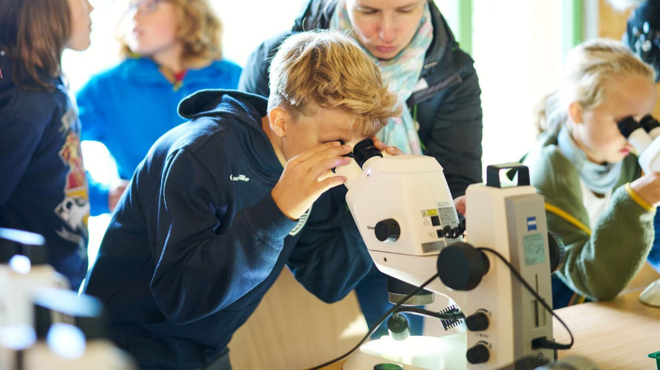 ZEISS unterstützt Waldlabor im Jenaer Forst