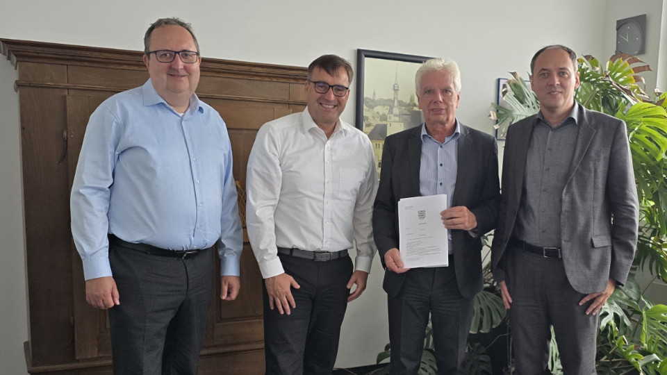 Neuer Zeiss-Standort: Kaufvertrag notariell beurkundet