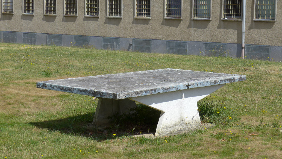 Filmpremiere „Verlorene Zeit – Gegen das Schweigen“ im Schillerhof-Kino 