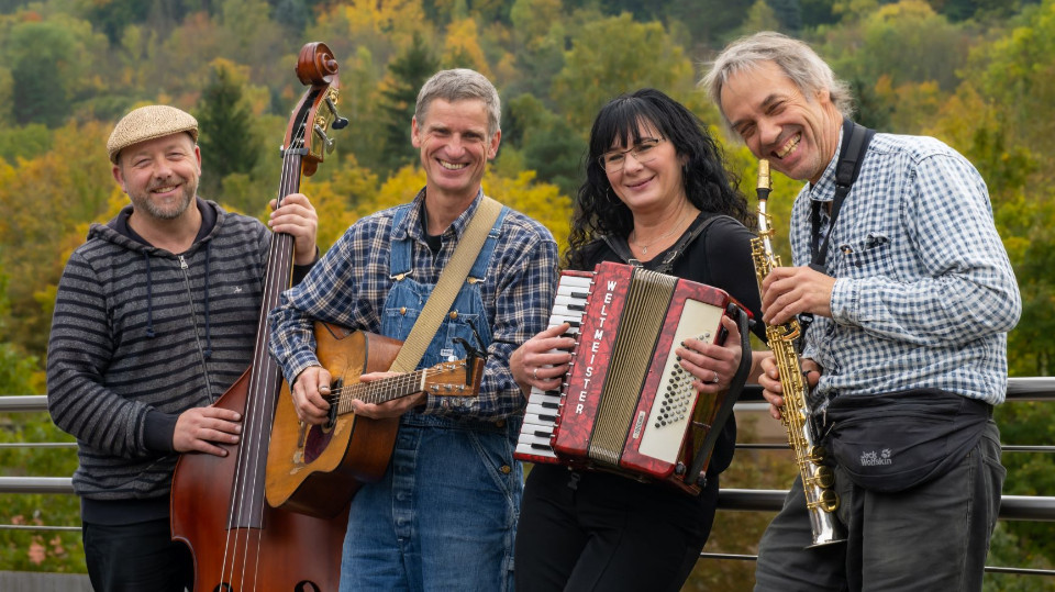 Kein schöner Land – Heimat! Los!