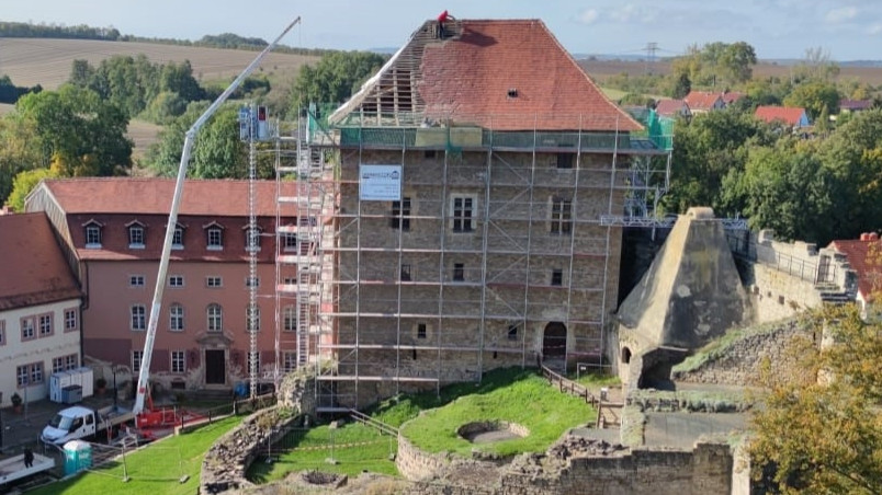 Dachdecker auf der Wasserburg Kapellendorf