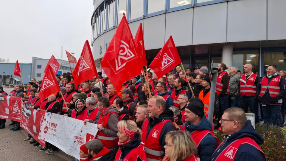 Erneut Warnstreiks bei Zeiss und Jenoptik 