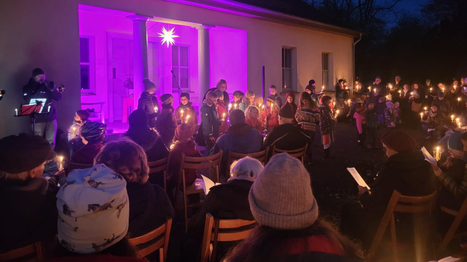 Adventsliedersingen auf dem Johannisfriedhof